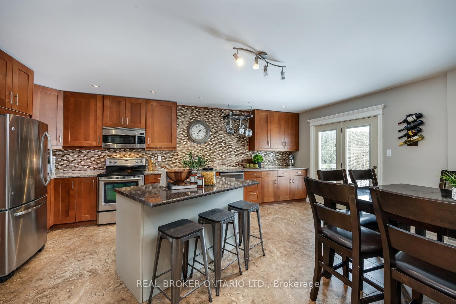 44 Goodwin Avenue photo 10