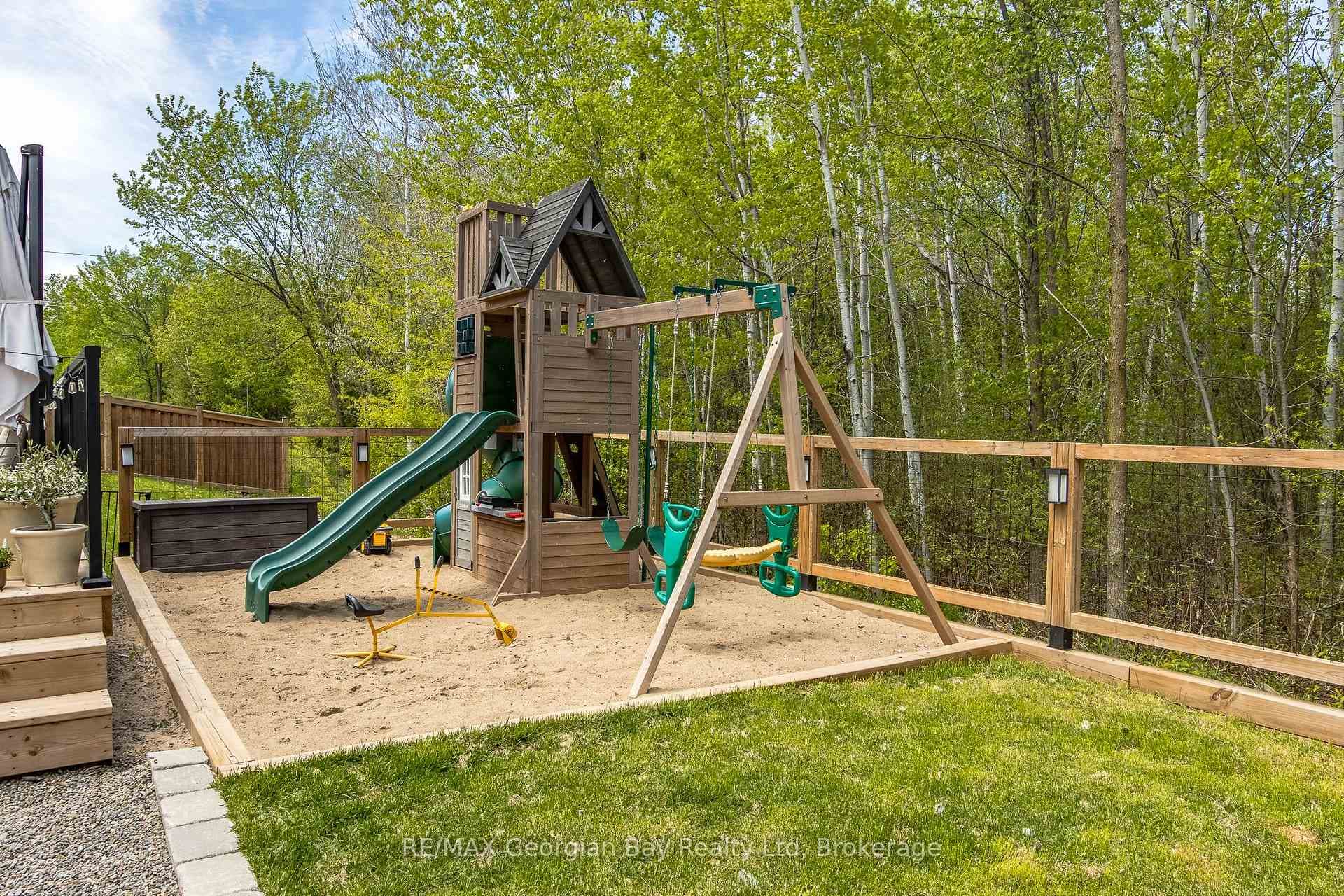 215 Roy Drive photo 37