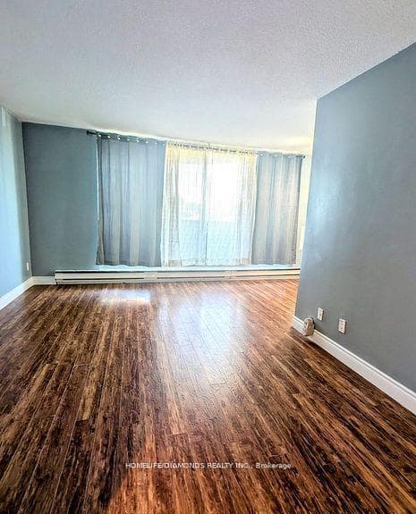 1105 JALNA Boulevard Unit 112 photo 4