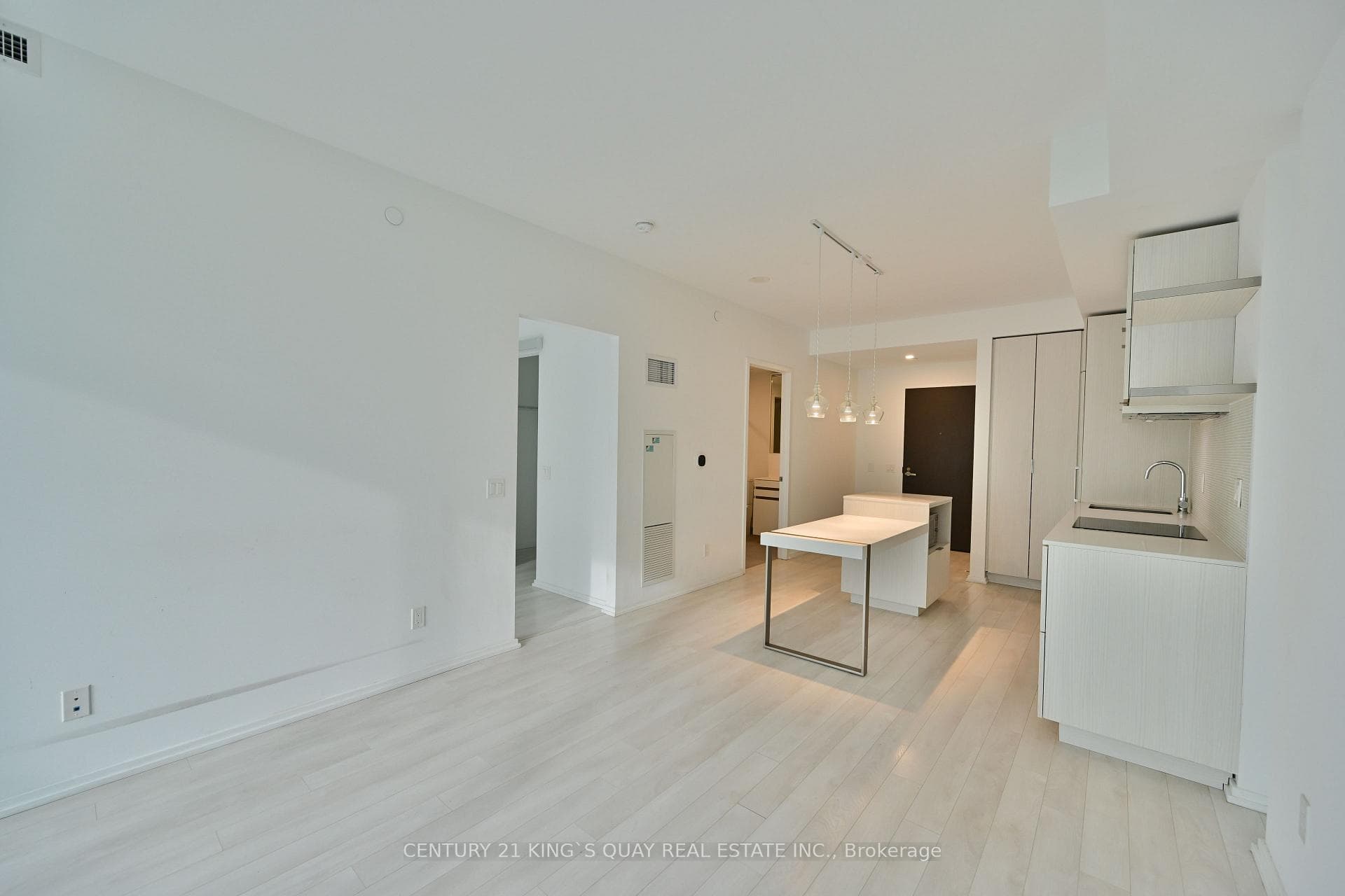 197 Yonge Street Unit 1907 photo 24