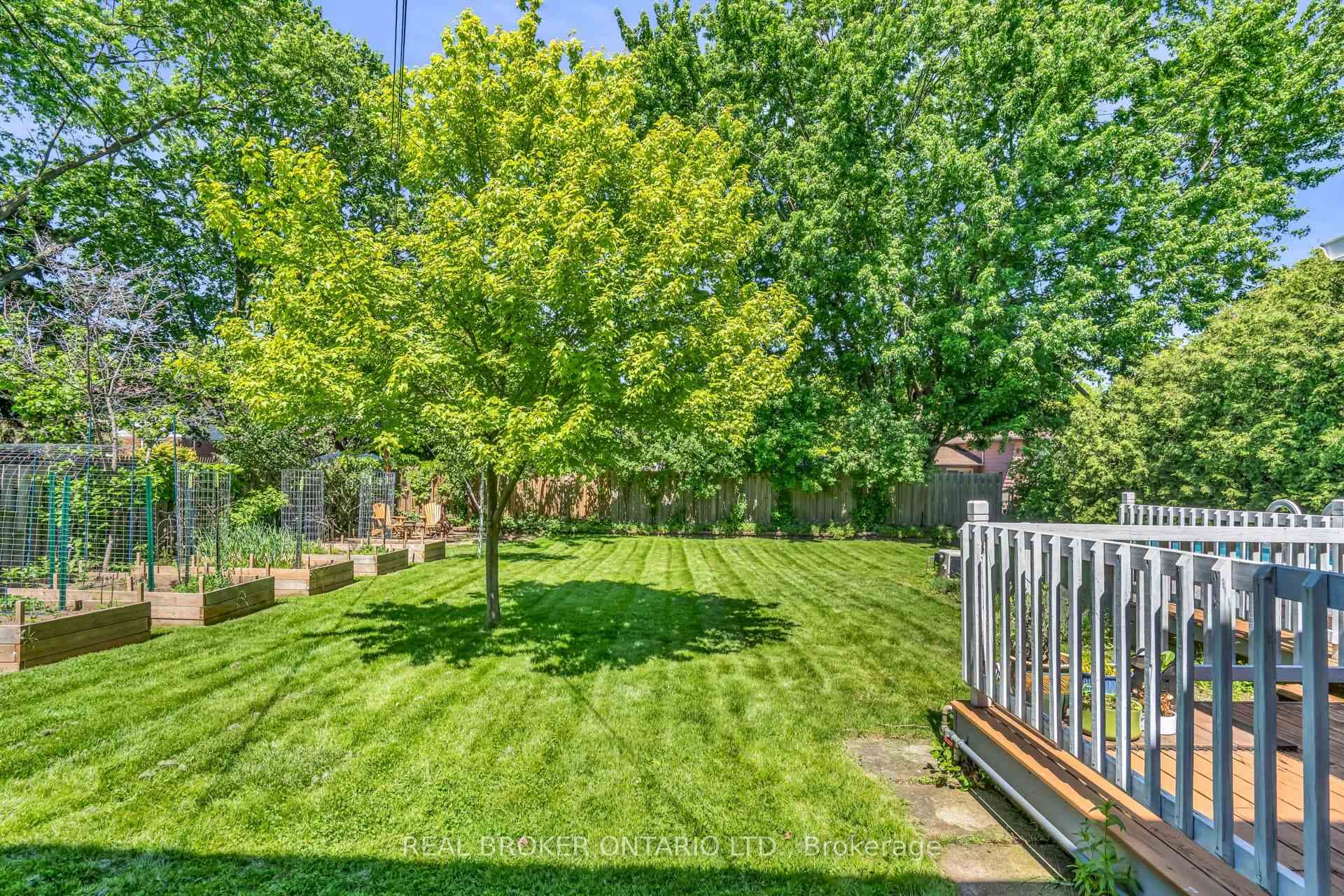 341 Appleby Line photo 32