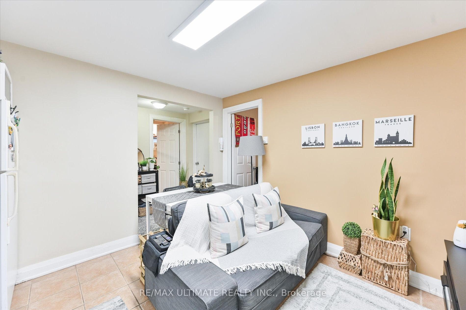 76 Hilldale Road photo 36