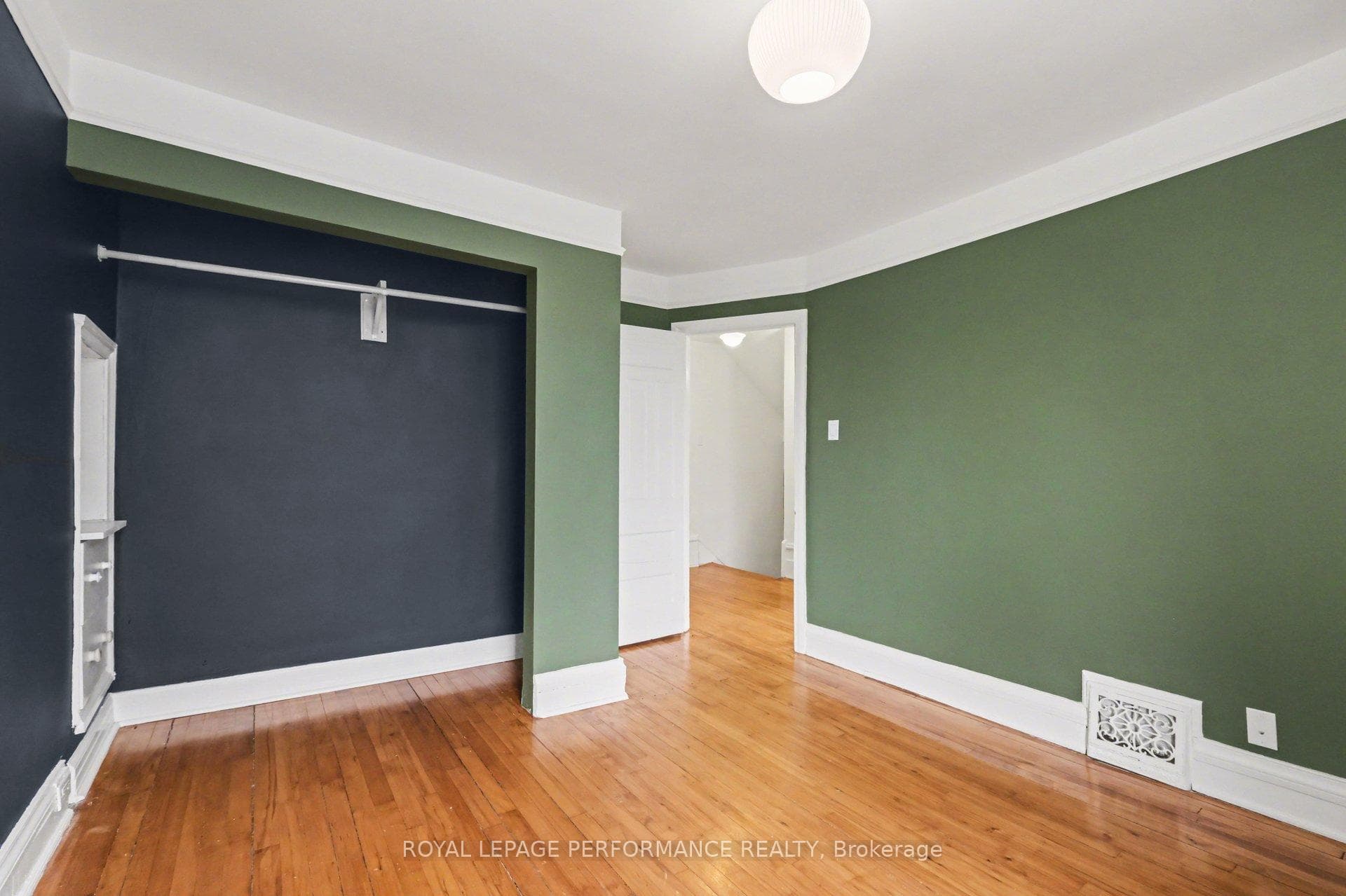 506 Wentworth Avenue photo 27