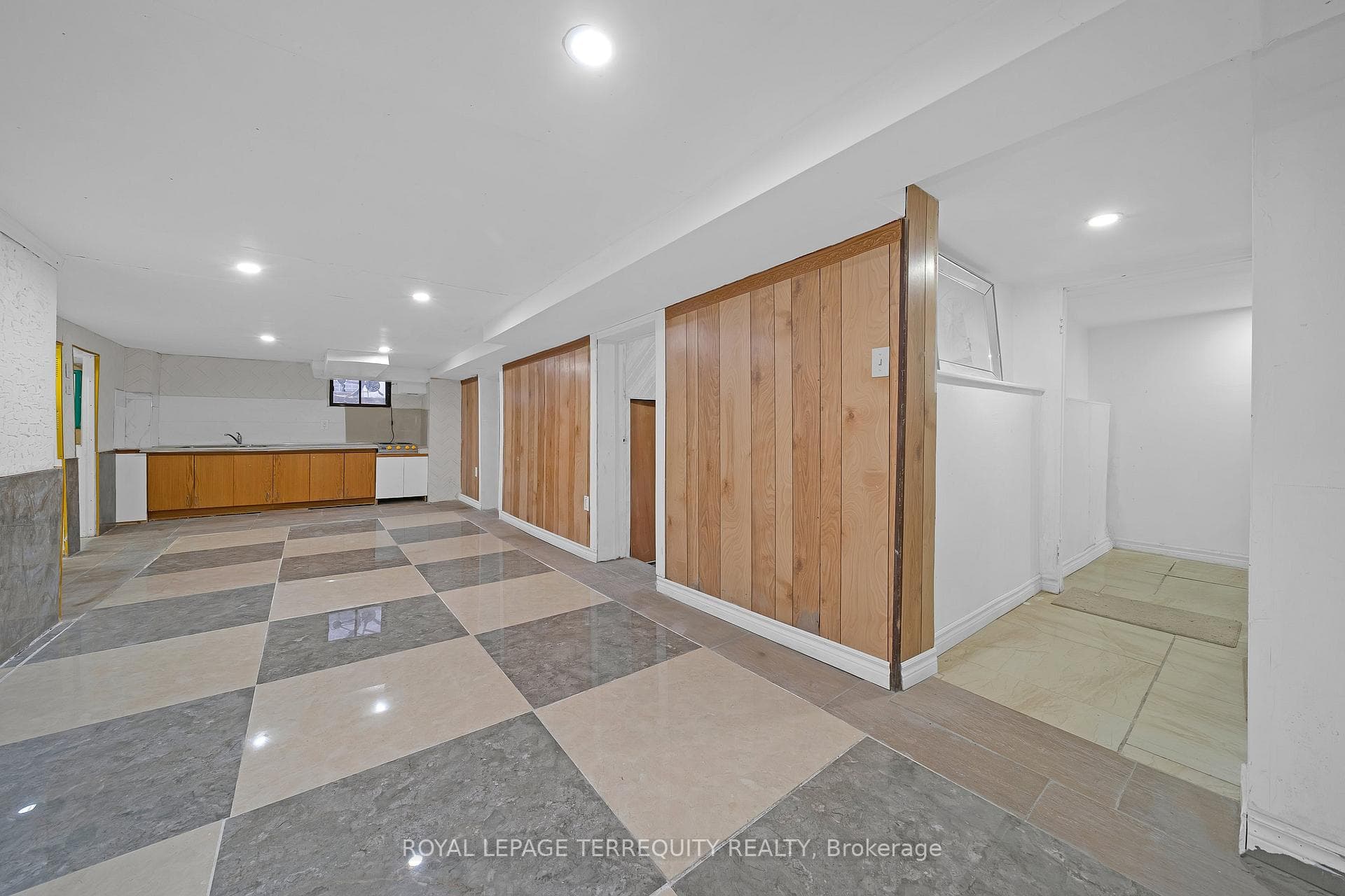 34 Downsview Avenue photo 24