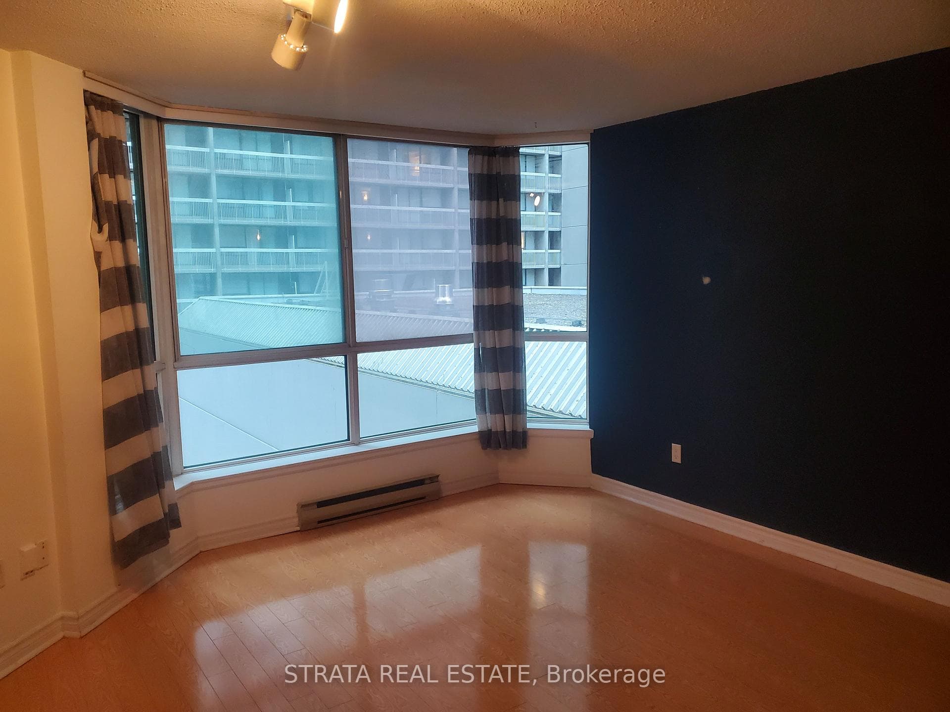 38 Elm Street Unit 405 photo 2