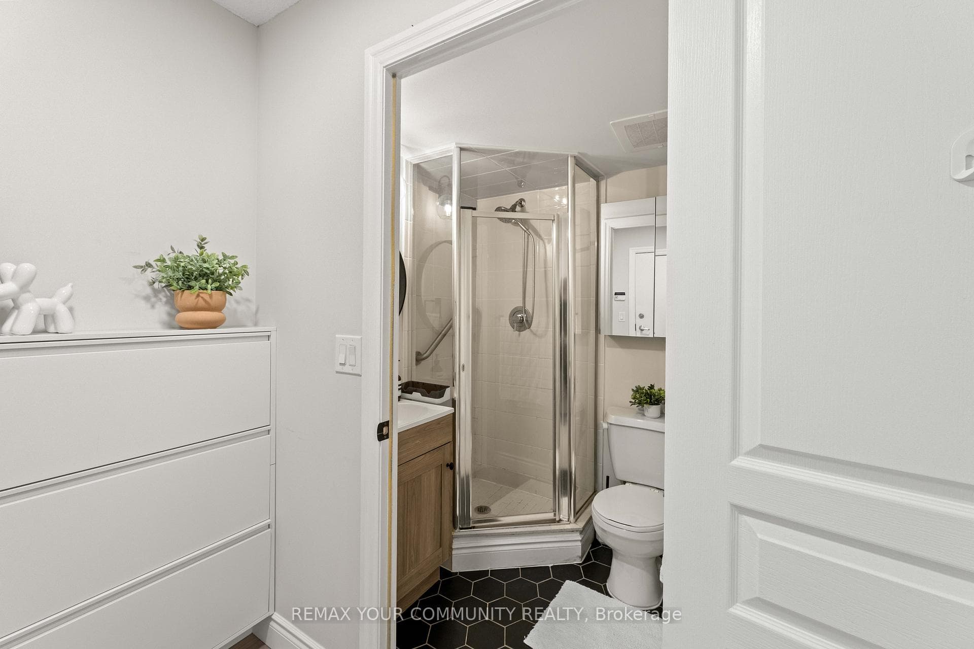 1940 Ironstone Drive Unit 609 photo 7
