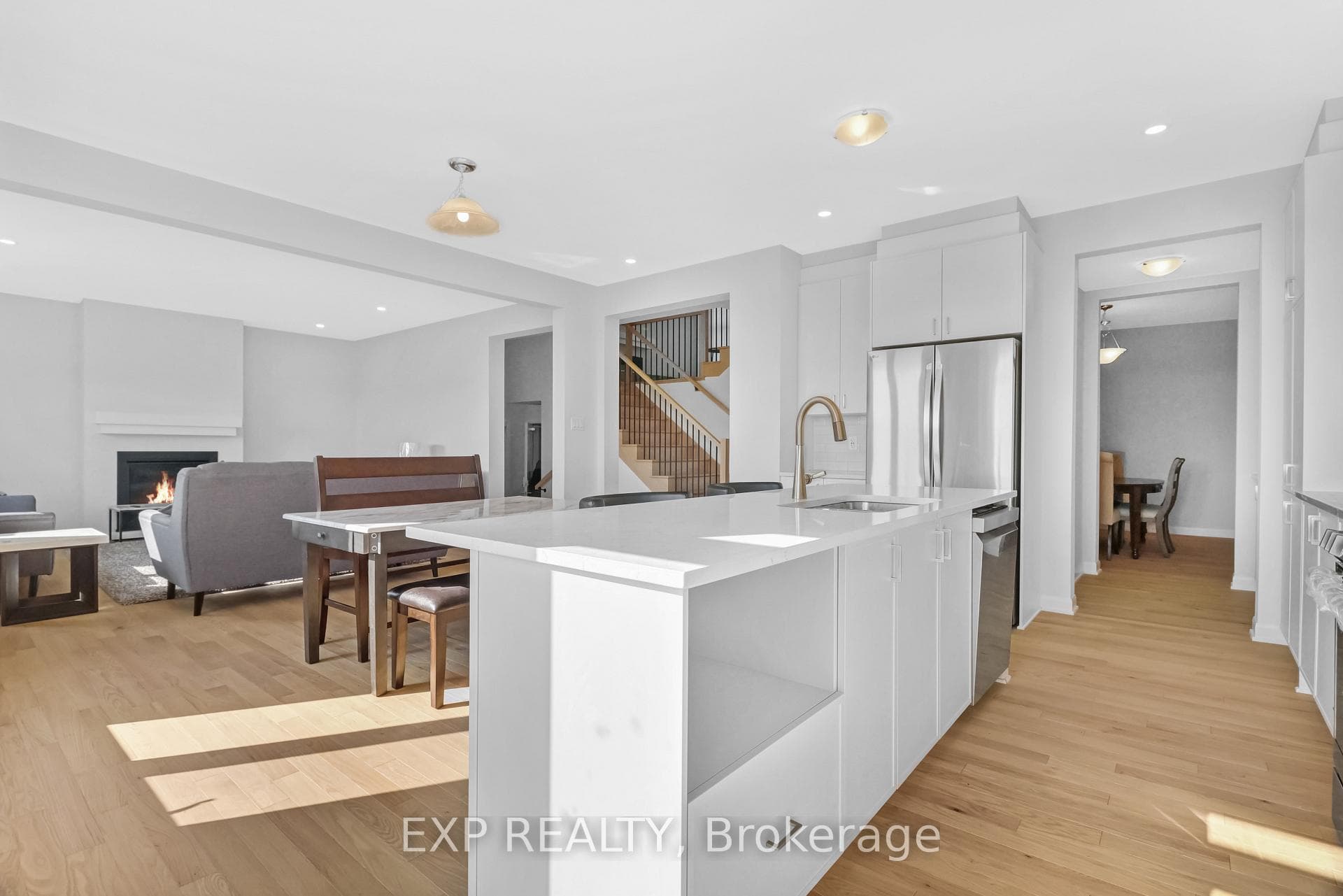 626 Inver Lane photo 9