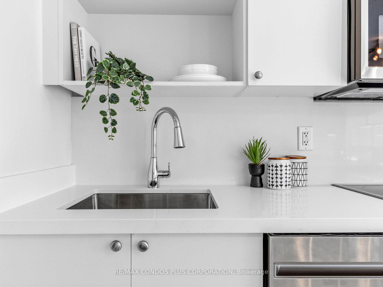18 Yonge Street Unit 1012 photo 13