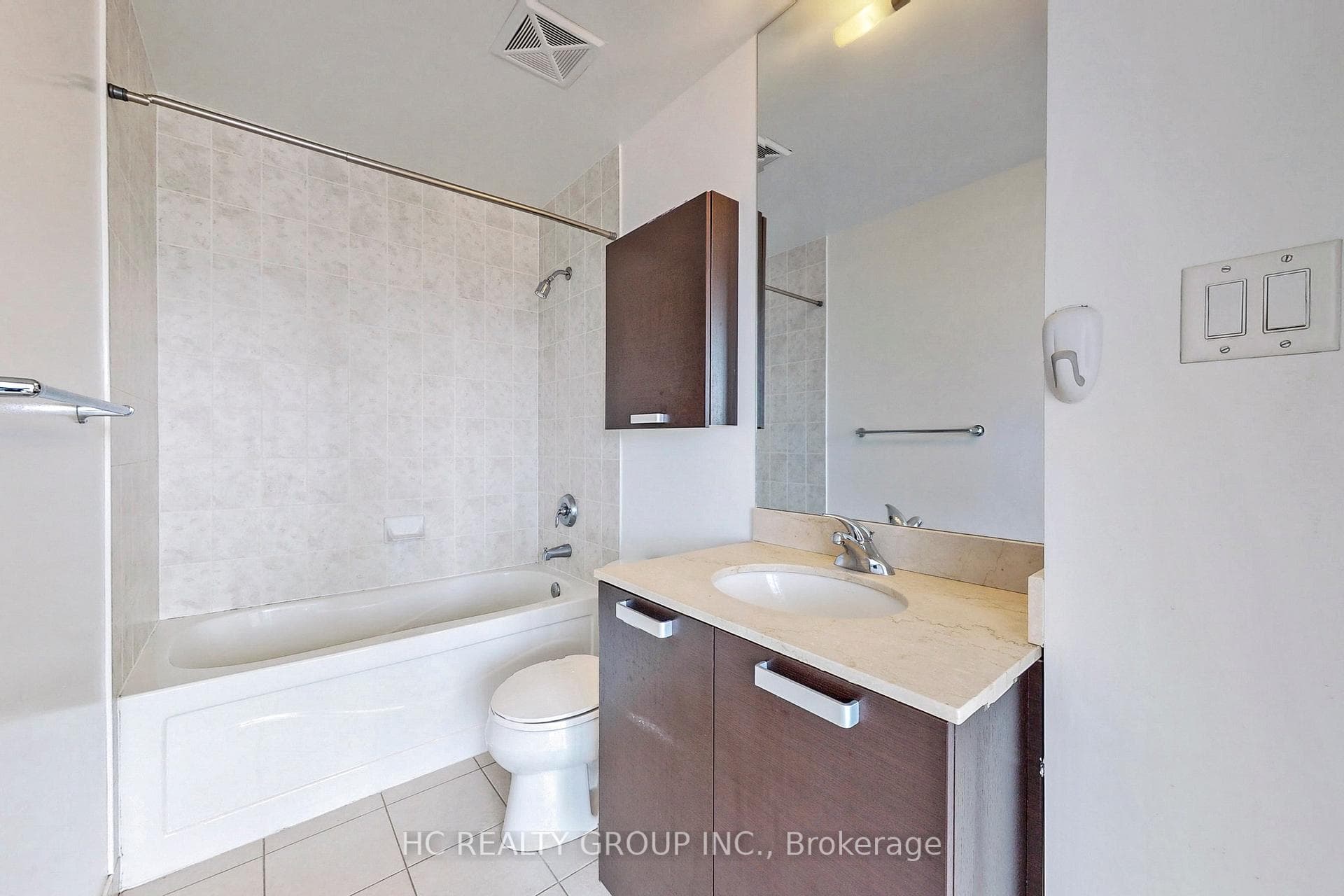 38 Grenville Street Unit 3303 photo 15