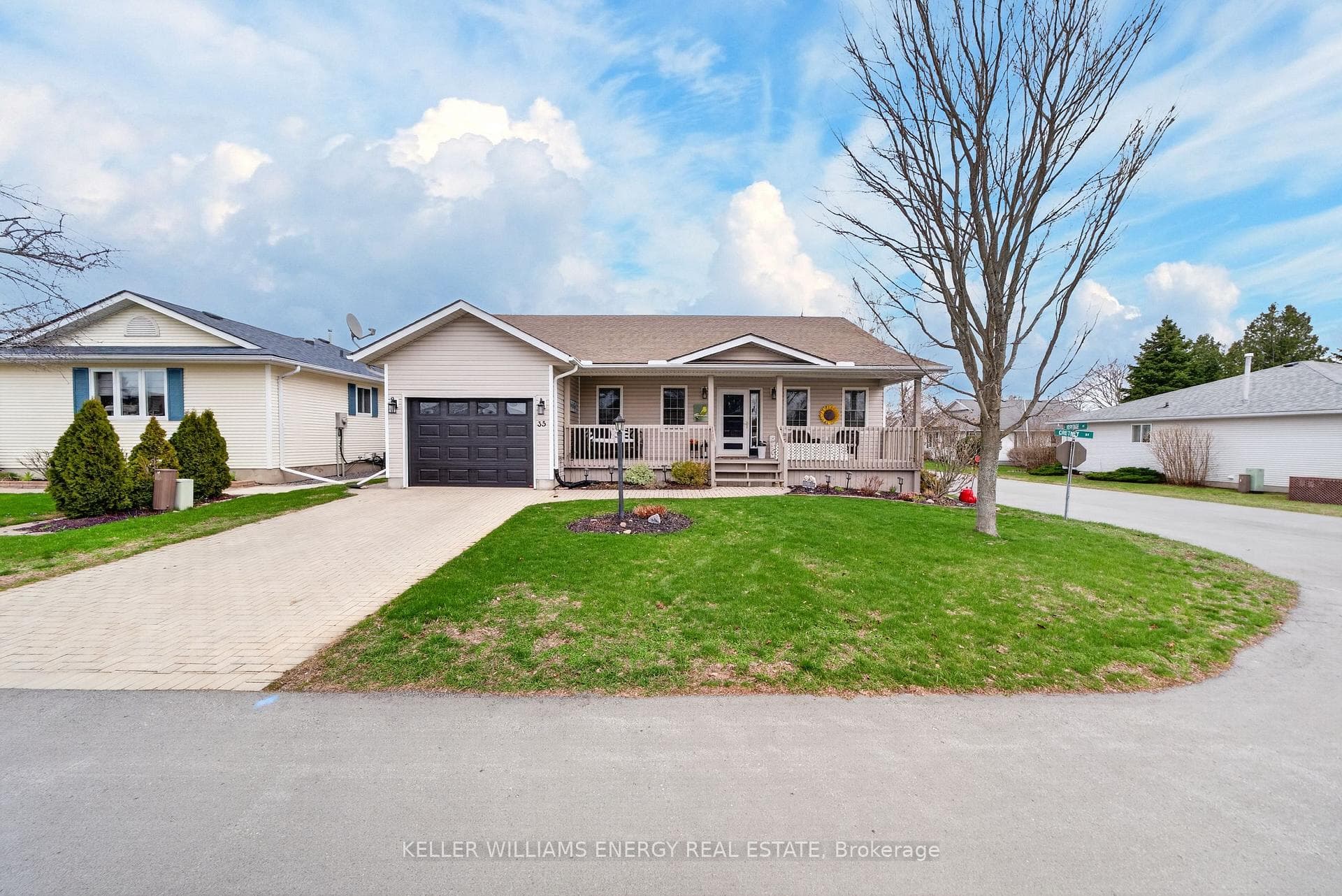 35 CRETNEY Drive photo 1