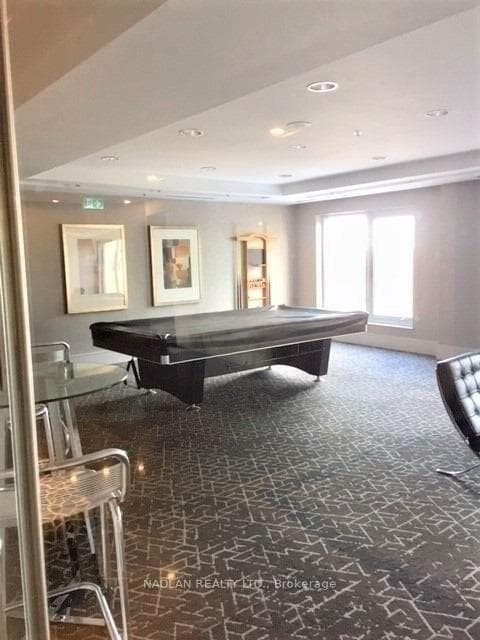 8 Park Road Unit 1603 photo 16