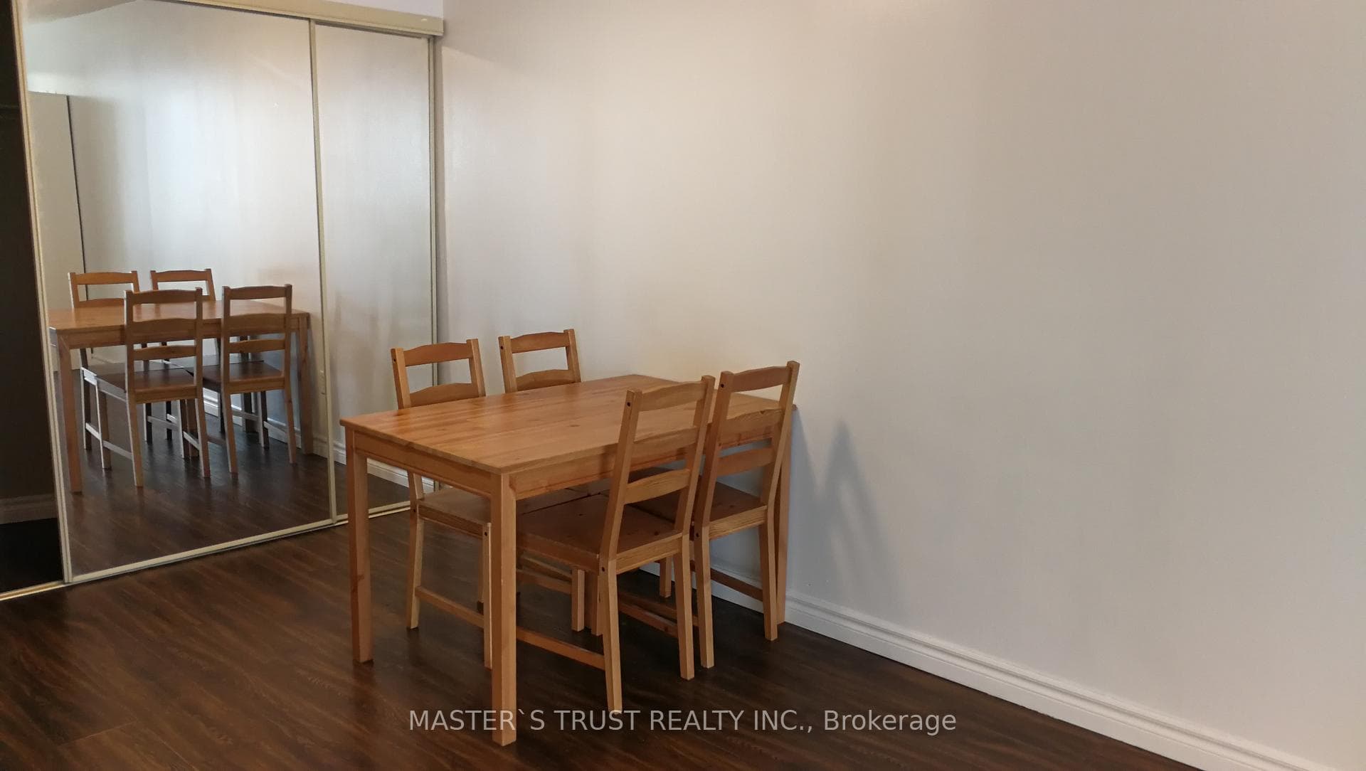 1055 Bay Street Unit 2009 photo 5