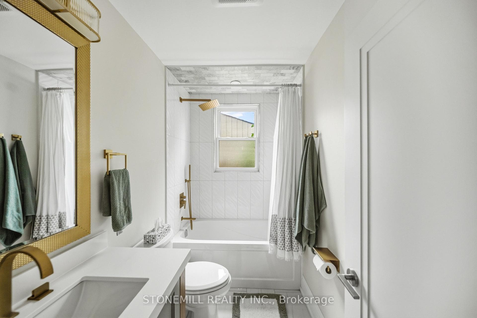 1198 Fisher Avenue photo 16