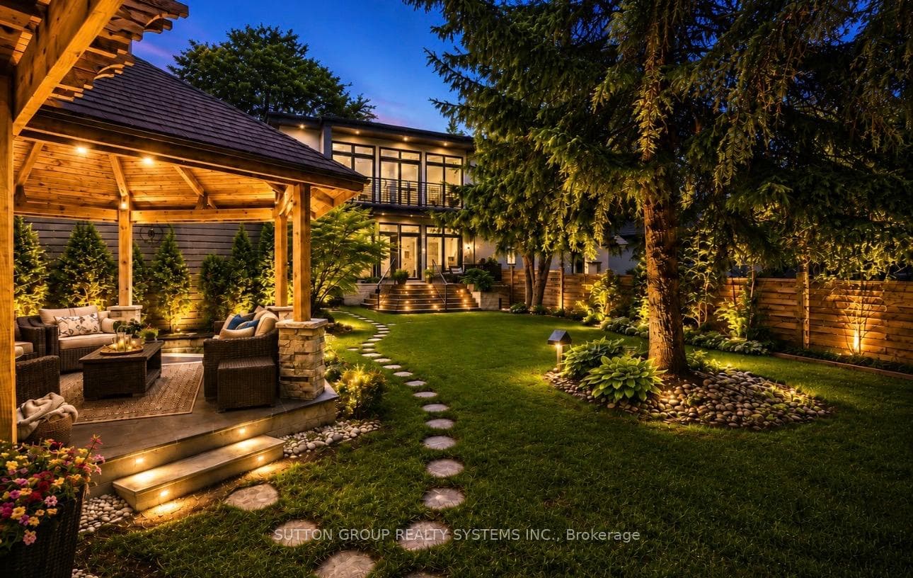 146 Martin Grove Road photo 32