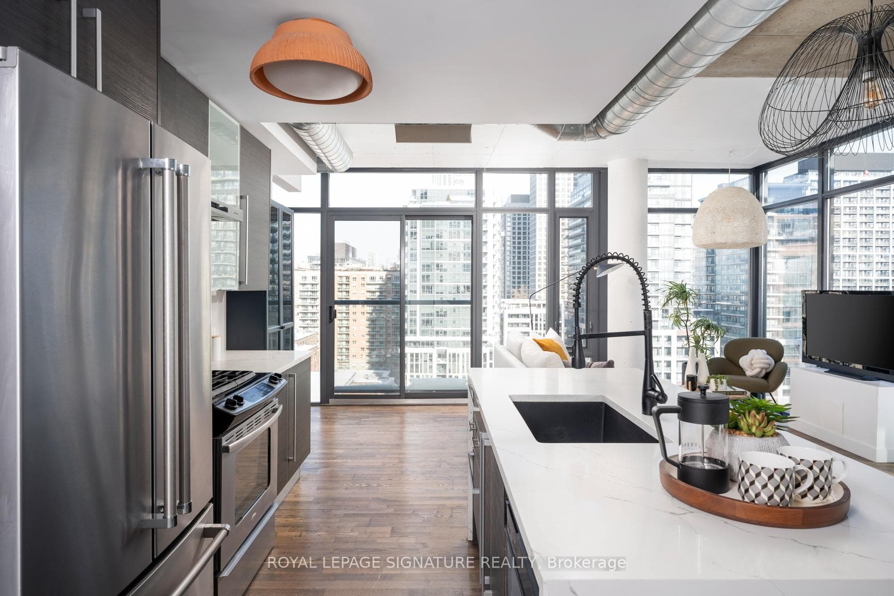 138 Princess Street Unit 1105 photo 7