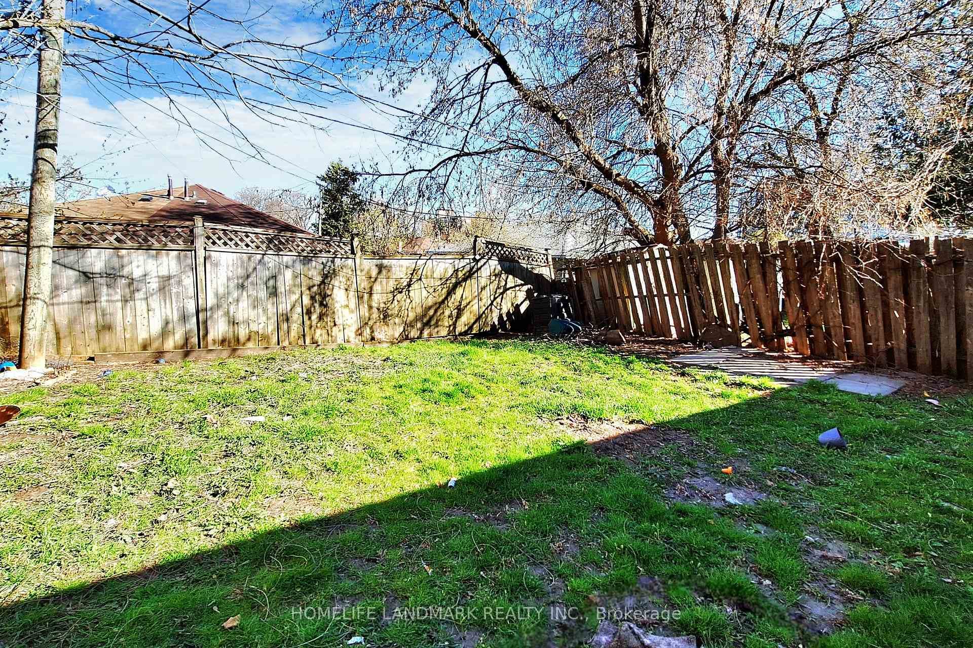 53 Lindsay Avenue photo 40