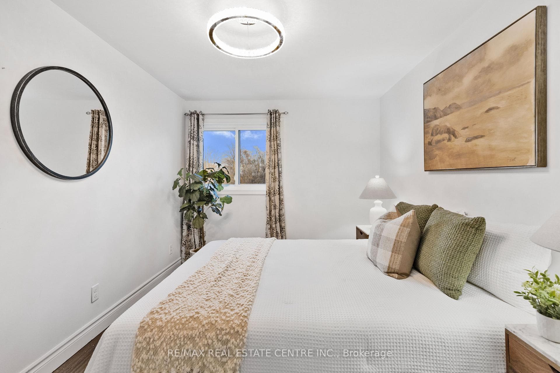 673 Hillview Road photo 22