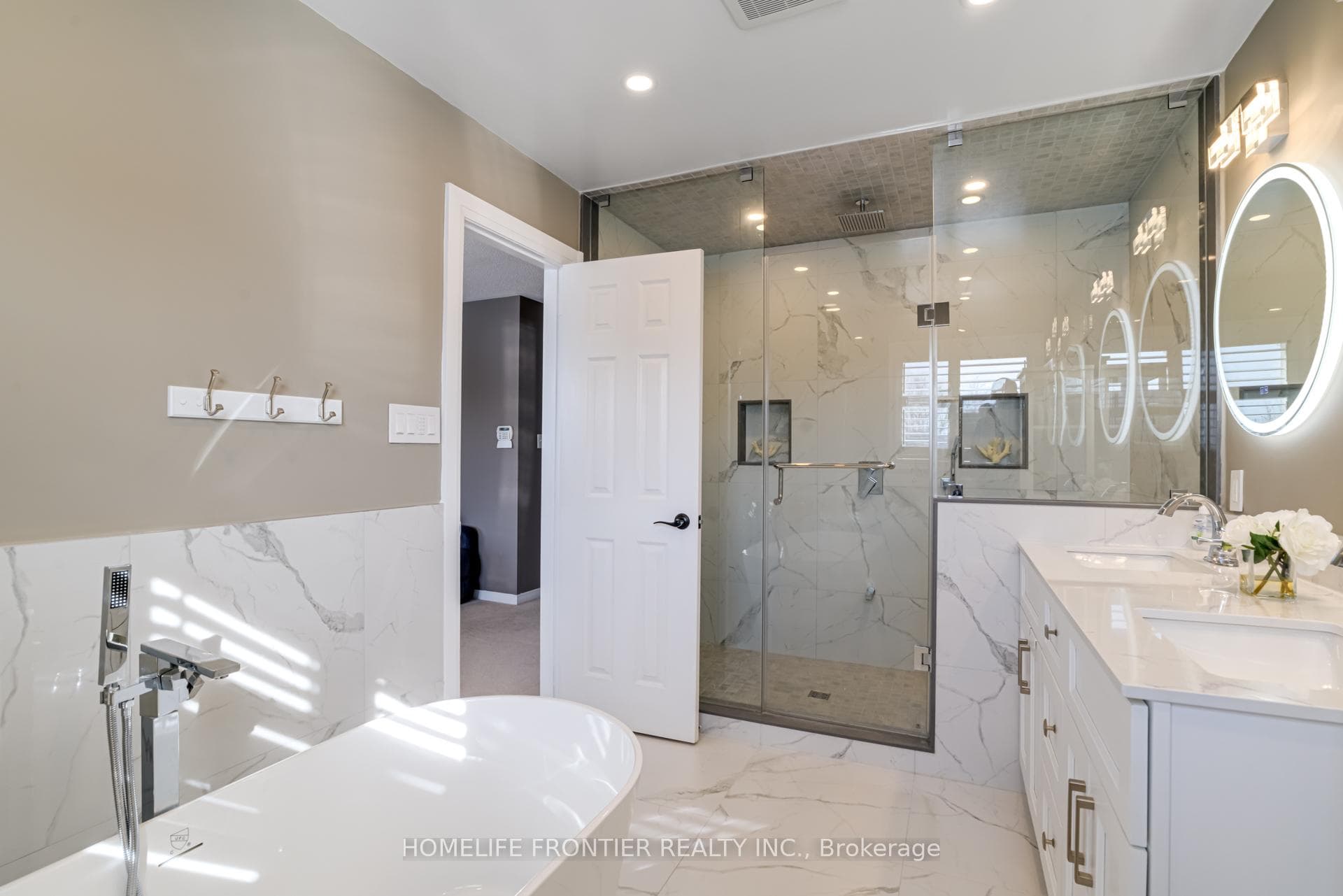 70 Starr Crescent photo 21