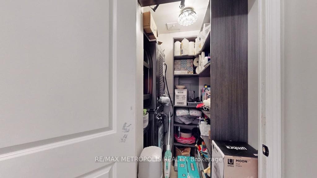 25 Kingsbridge Garden Circle Unit 226 photo 24
