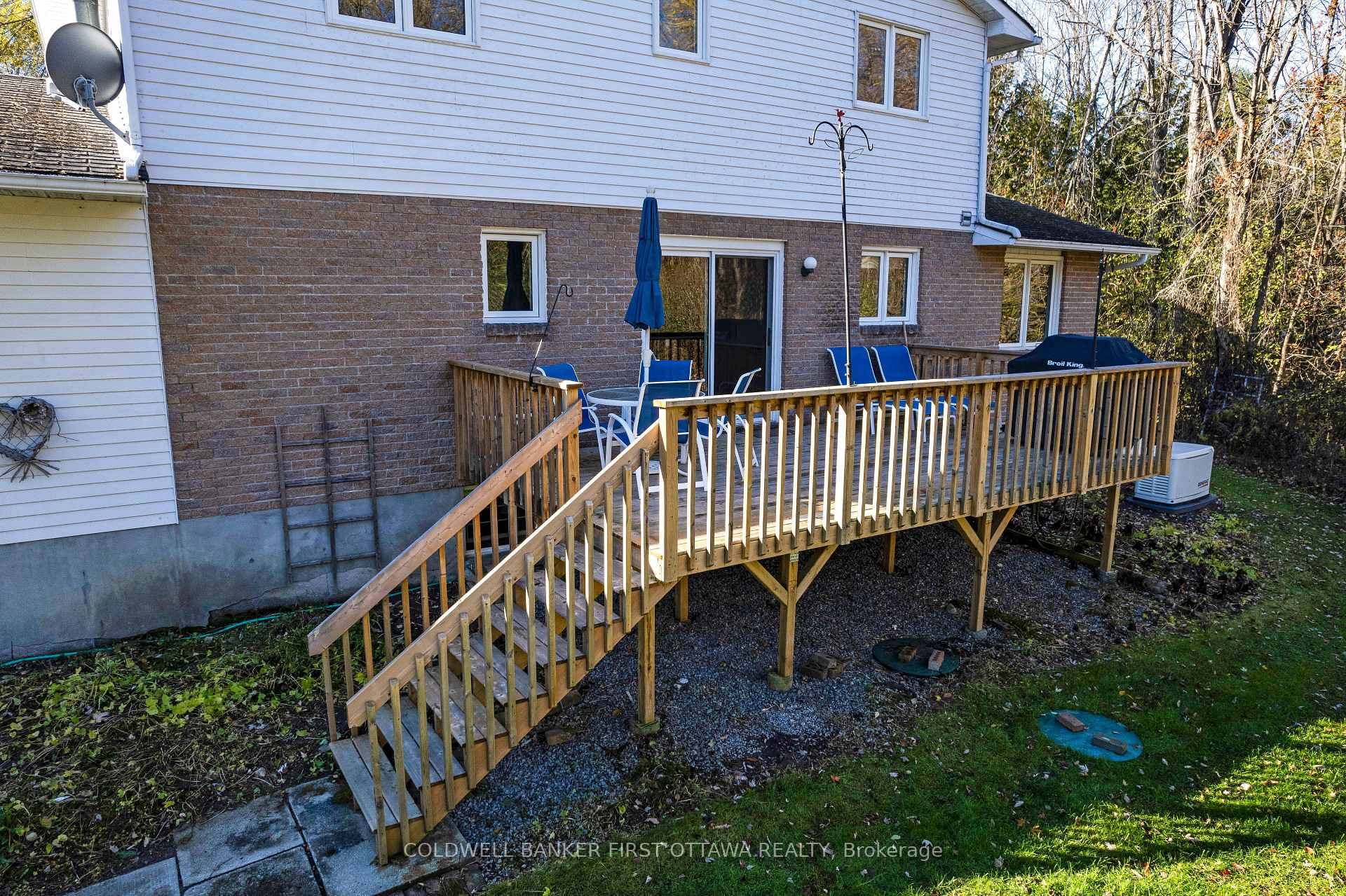 Deck for BBQing and lounging