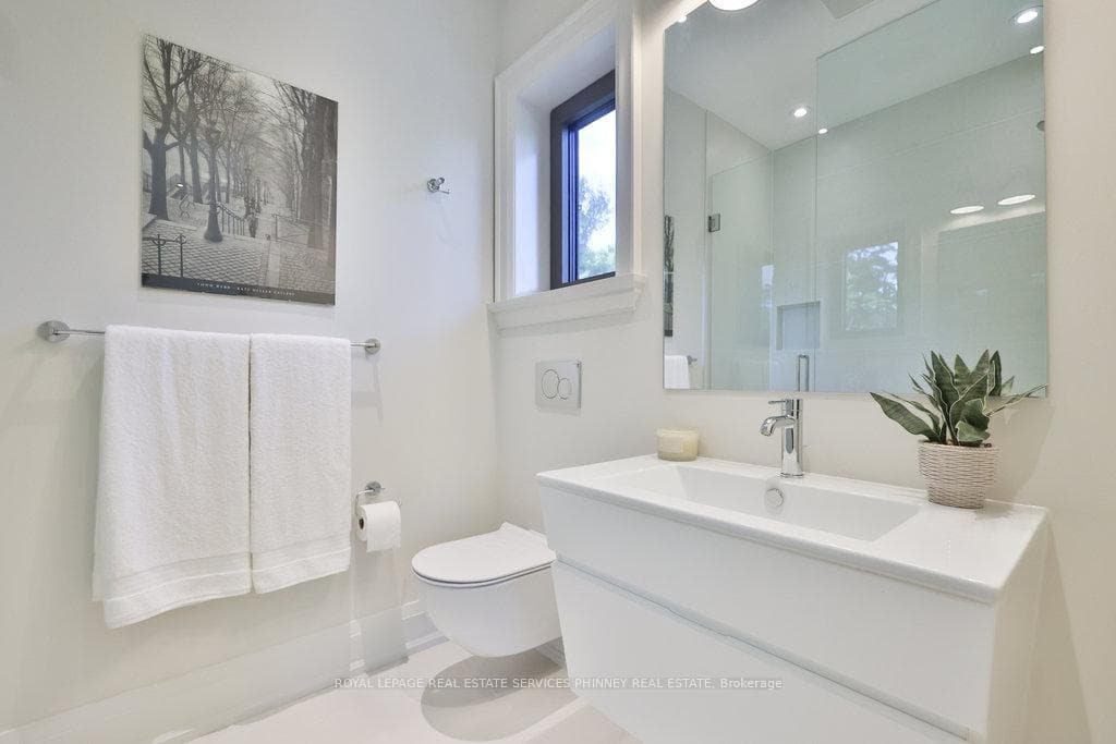 1456 Applewood Road photo 33