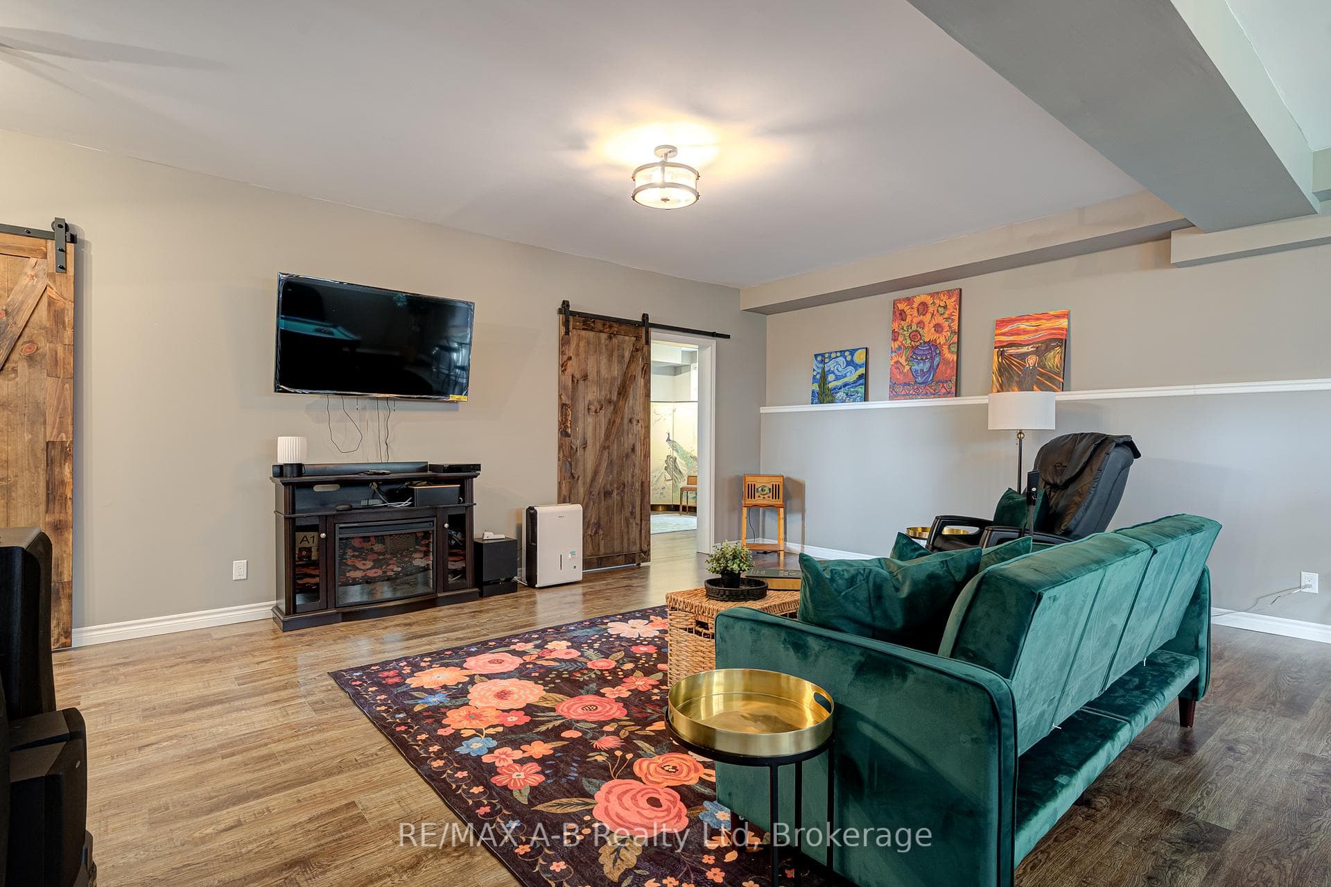 79 Sylvia Street photo 26