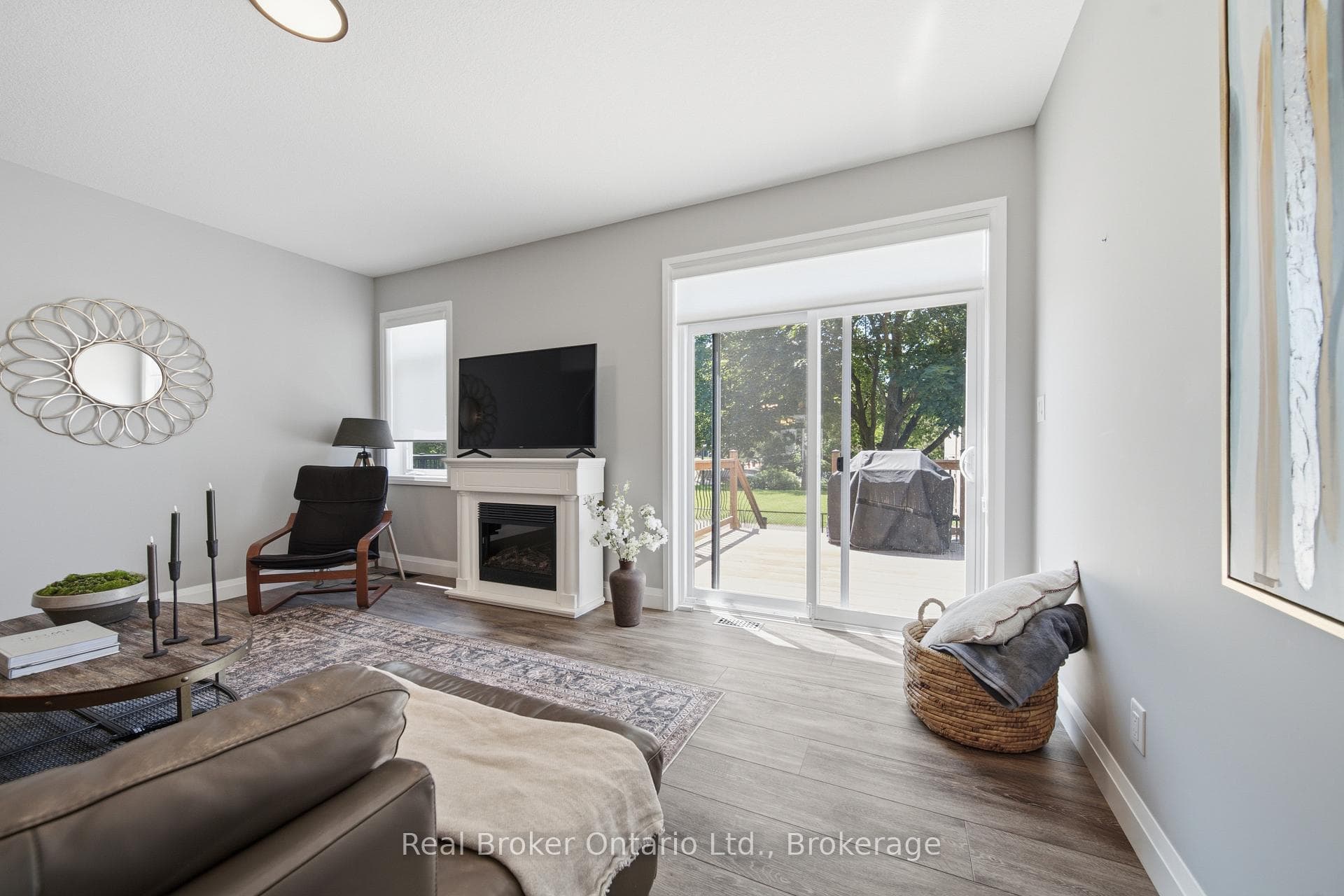 103 Stephenson Way photo 14