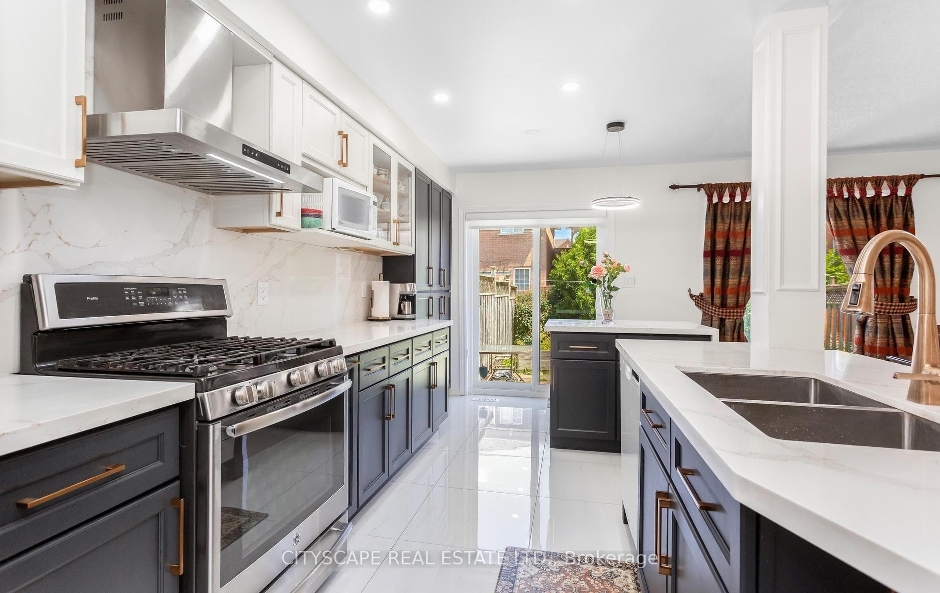 5685 Topaz Place photo 14