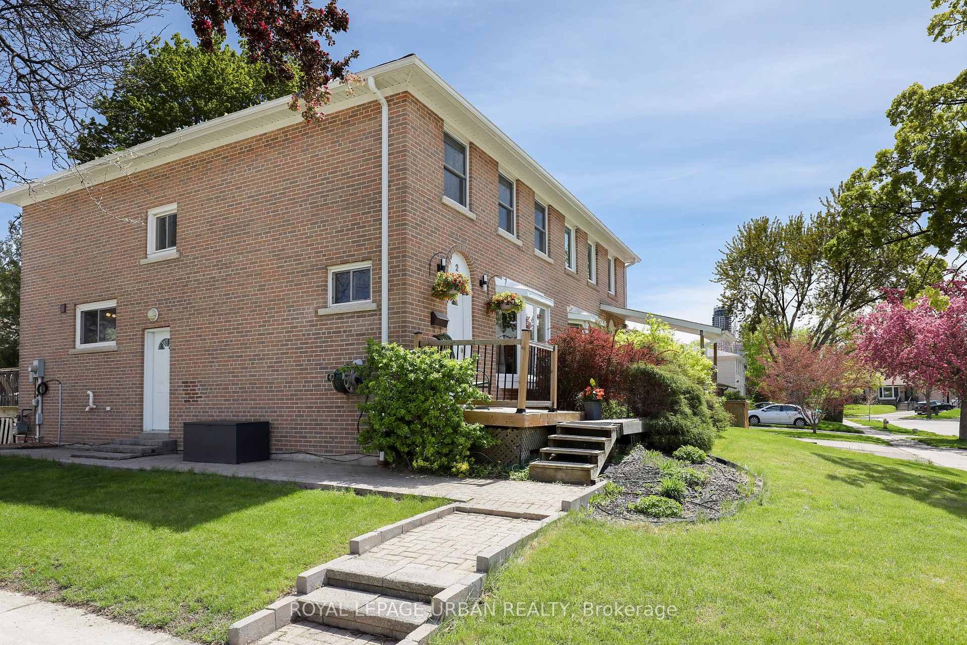 2 Ipswich Crescent photo 2