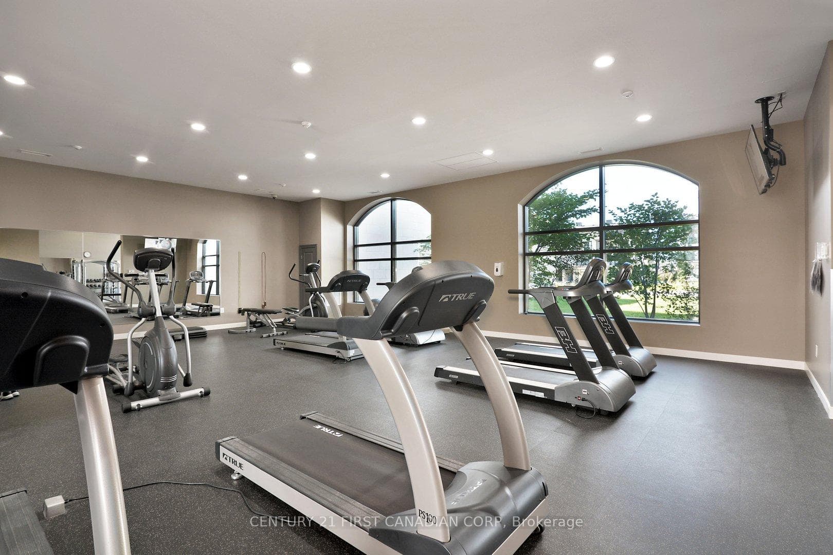 240 Villagewalk Boulevard Unit 806 photo 24