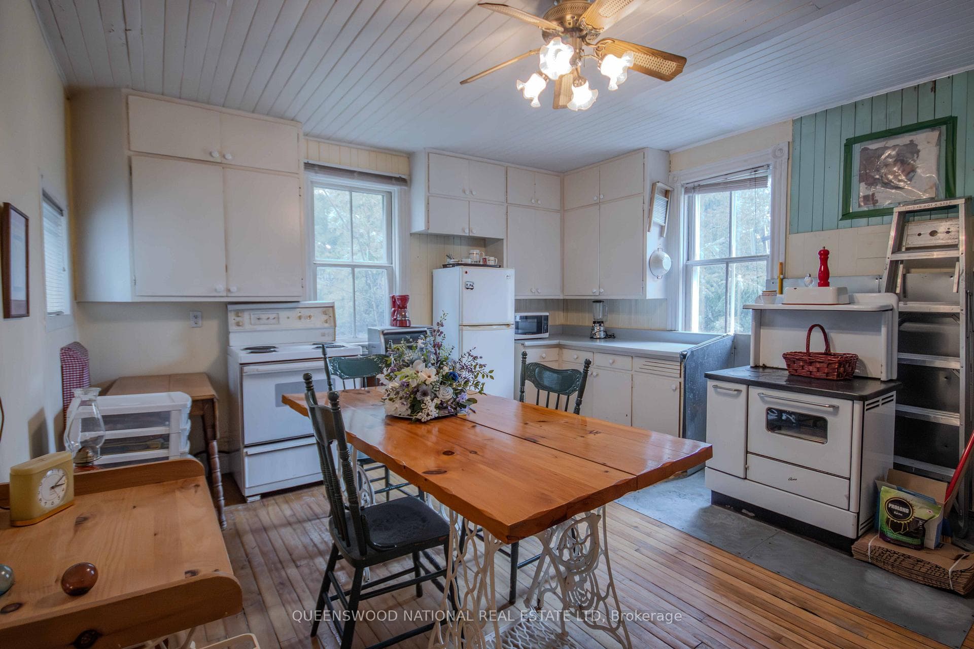 the country kitchen