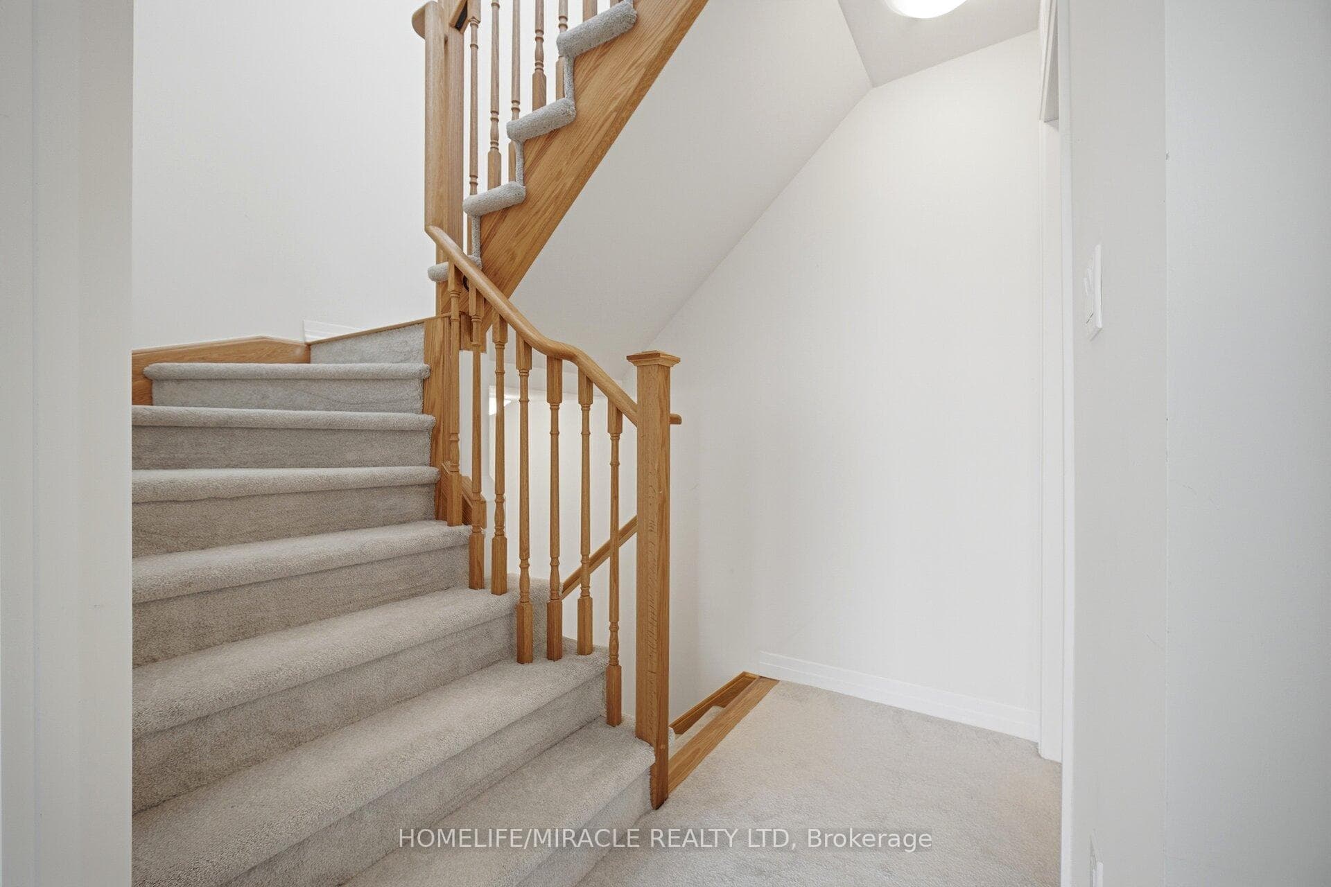 30 Liben Way Unit 20 photo 21