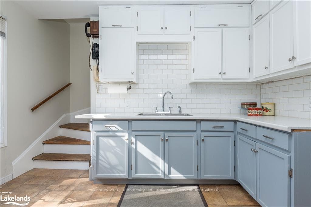 61 O'BRIEN Street photo 9