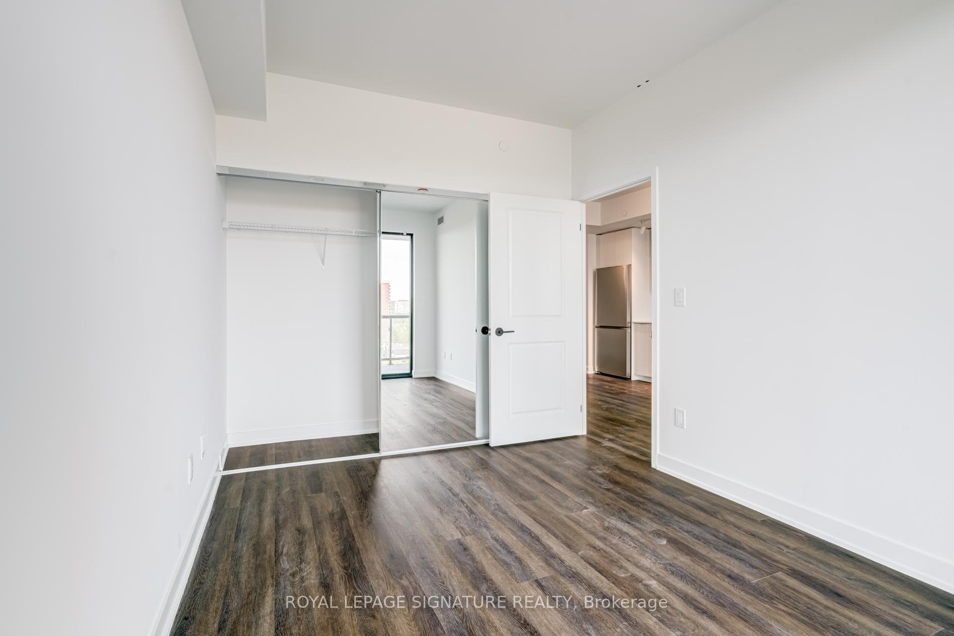 2075 Lakeshore Road Unit 811 photo 18