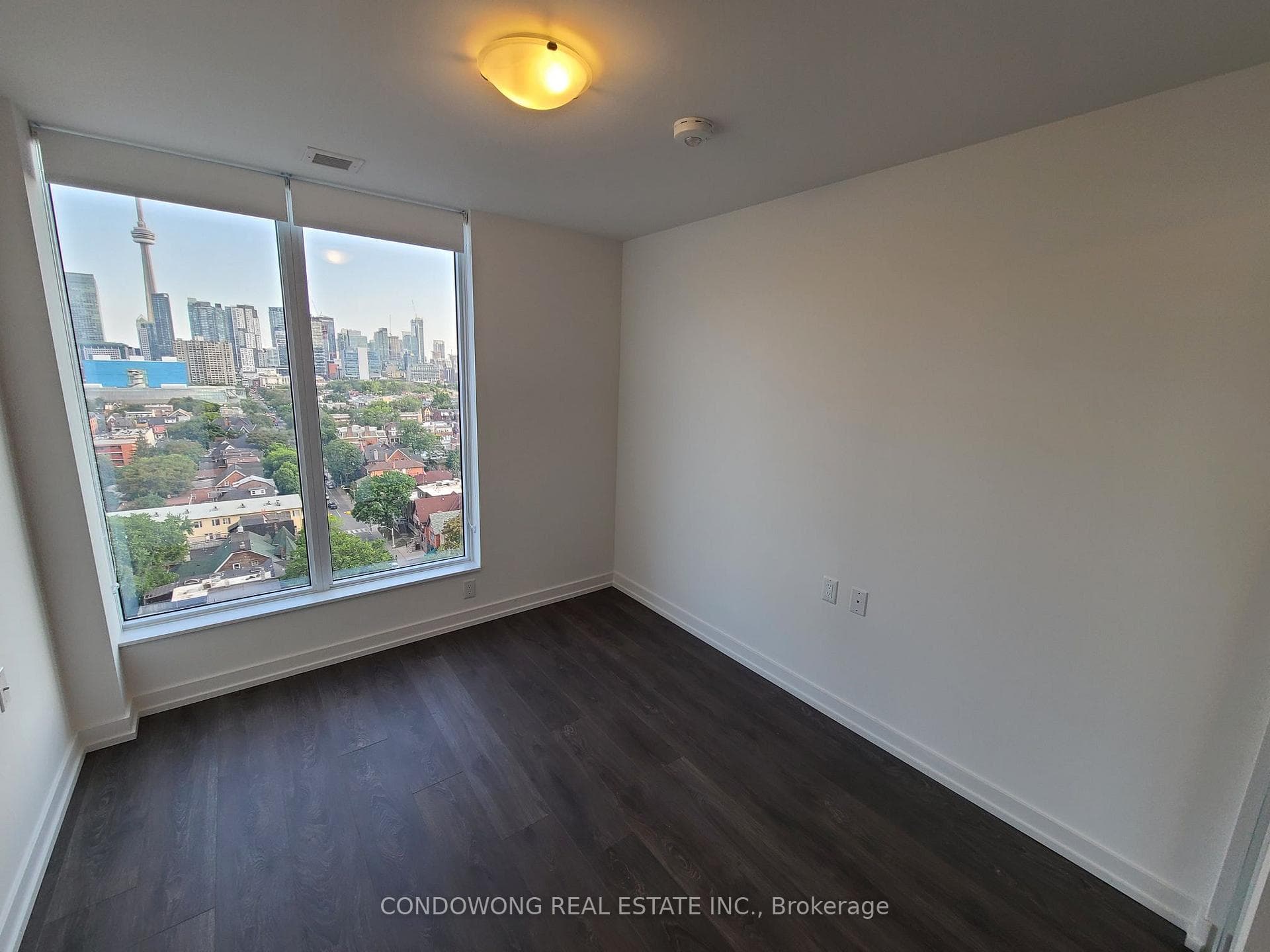 203 College Street Unit 1401 photo 5