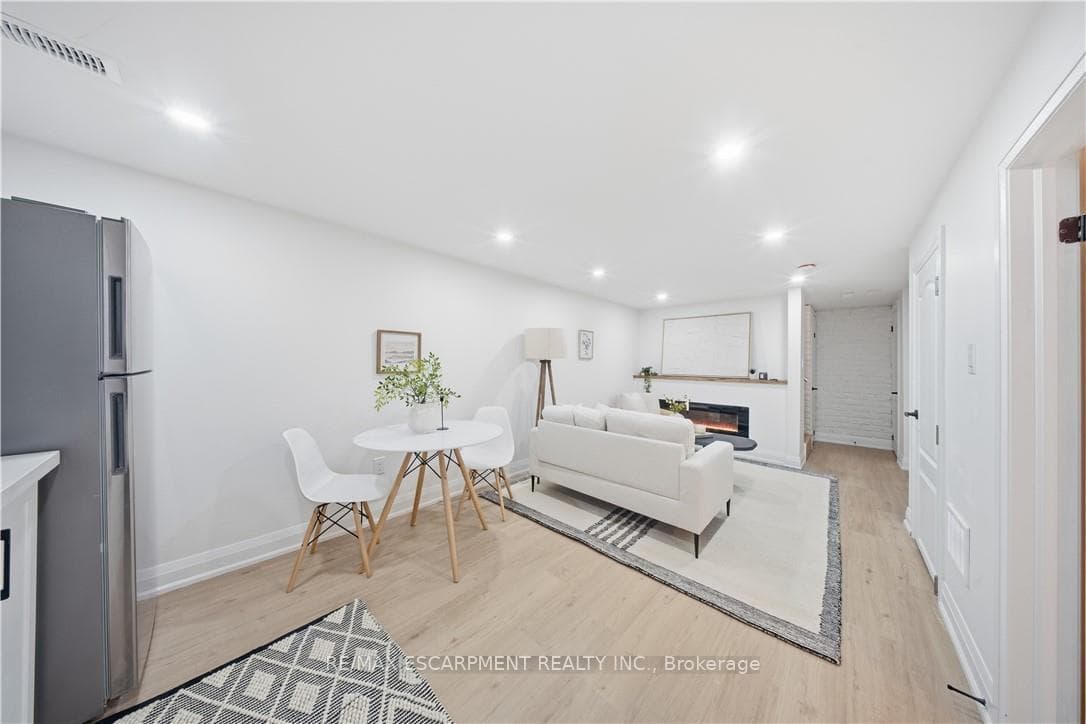 11 Garside Avenue photo 21