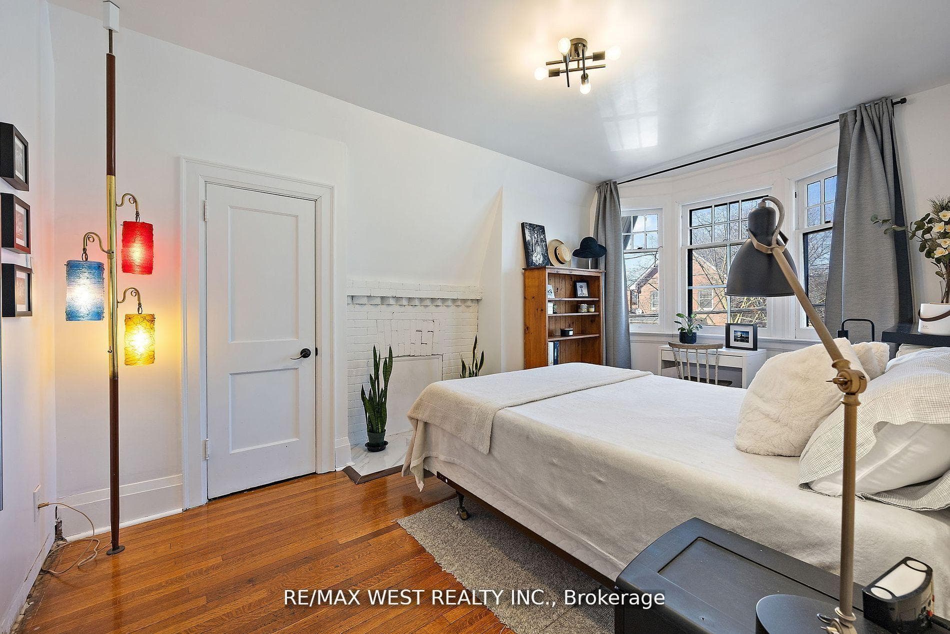 76 Rosemount Avenue photo 14