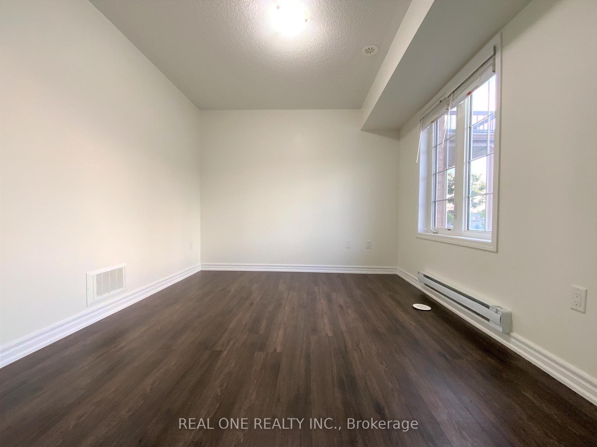 30 Henneberry Lane photo 5