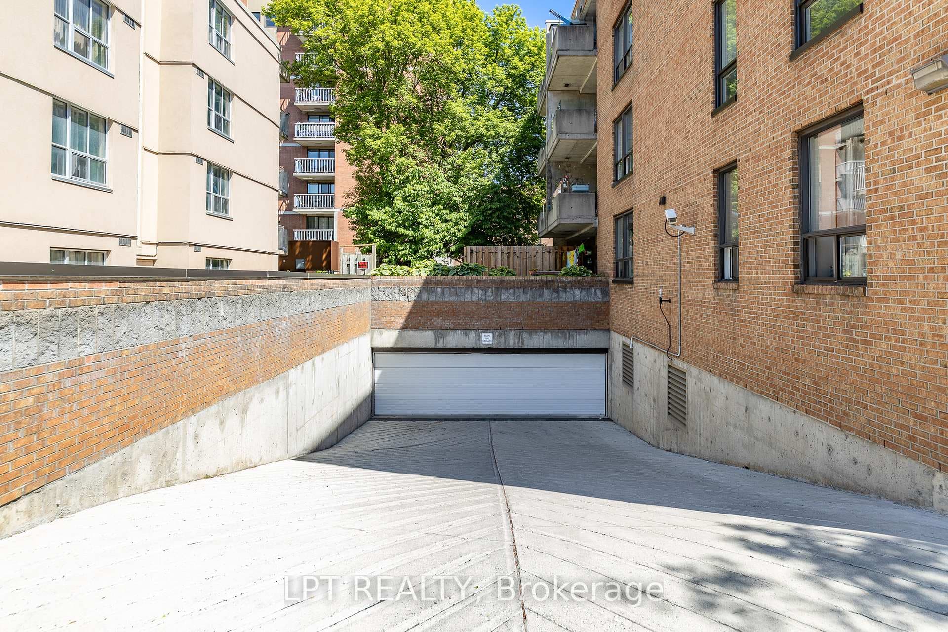 1177 Belanger Avenue Unit 206 photo 3