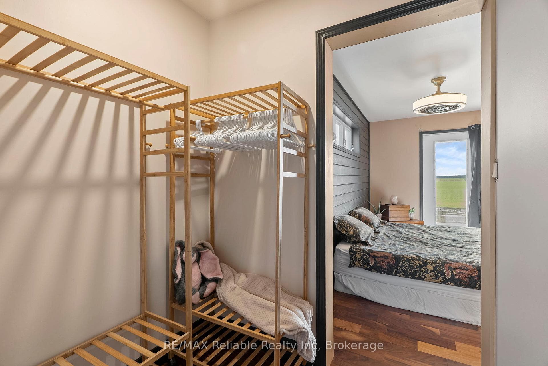 43841 Cranbrook Road photo 27