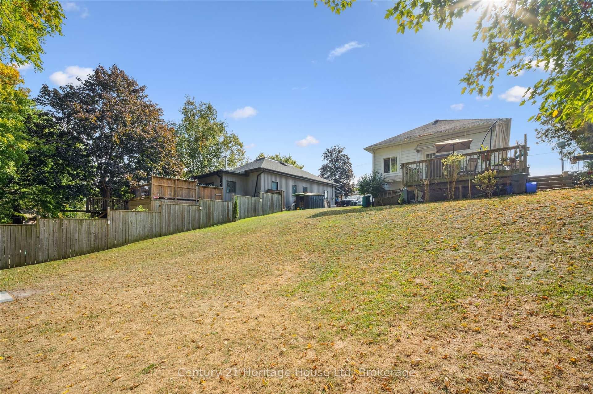 246 Thames Street photo 22