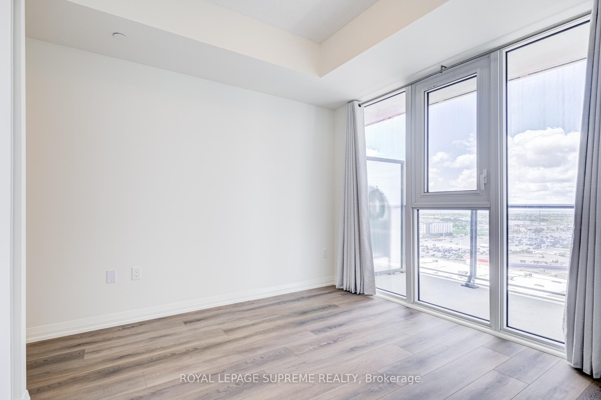 9000 Jane Street Unit 1407 photo 32
