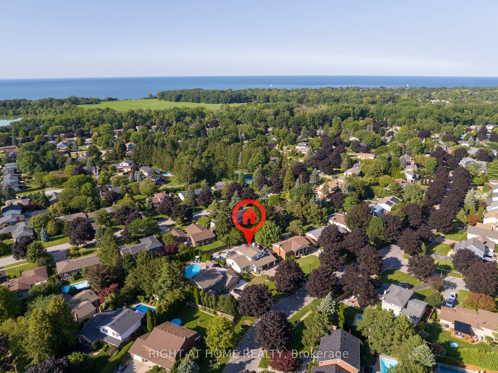 5 Lower Canada Drive photo 48