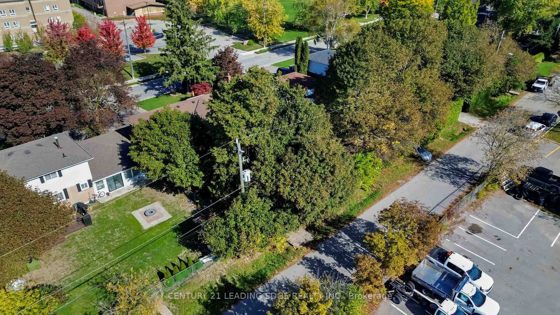 474 Rupert Avenue photo 44