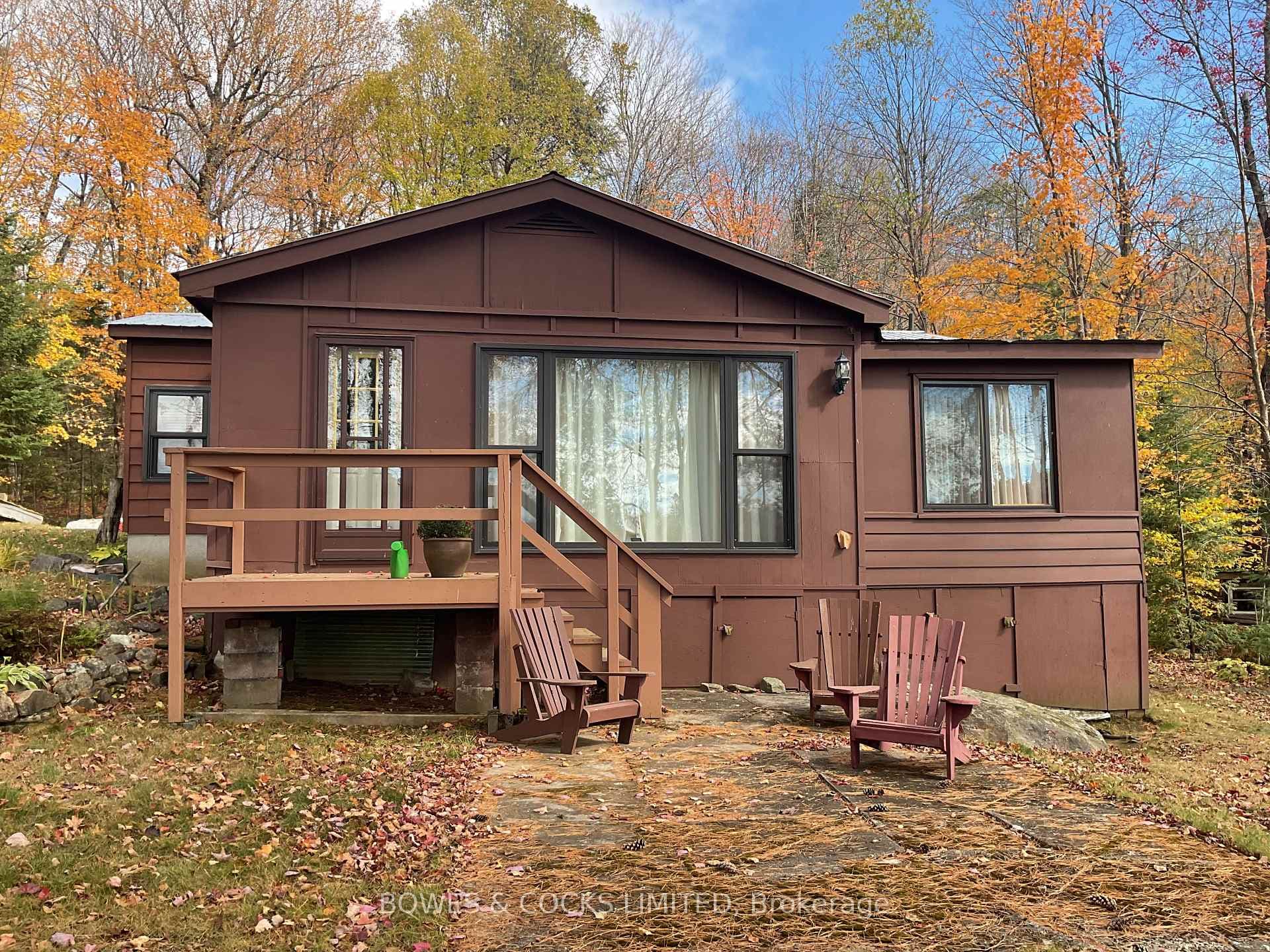 890 Dam Road photo 1