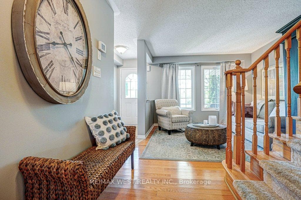 2433 Postmaster Drive photo 6