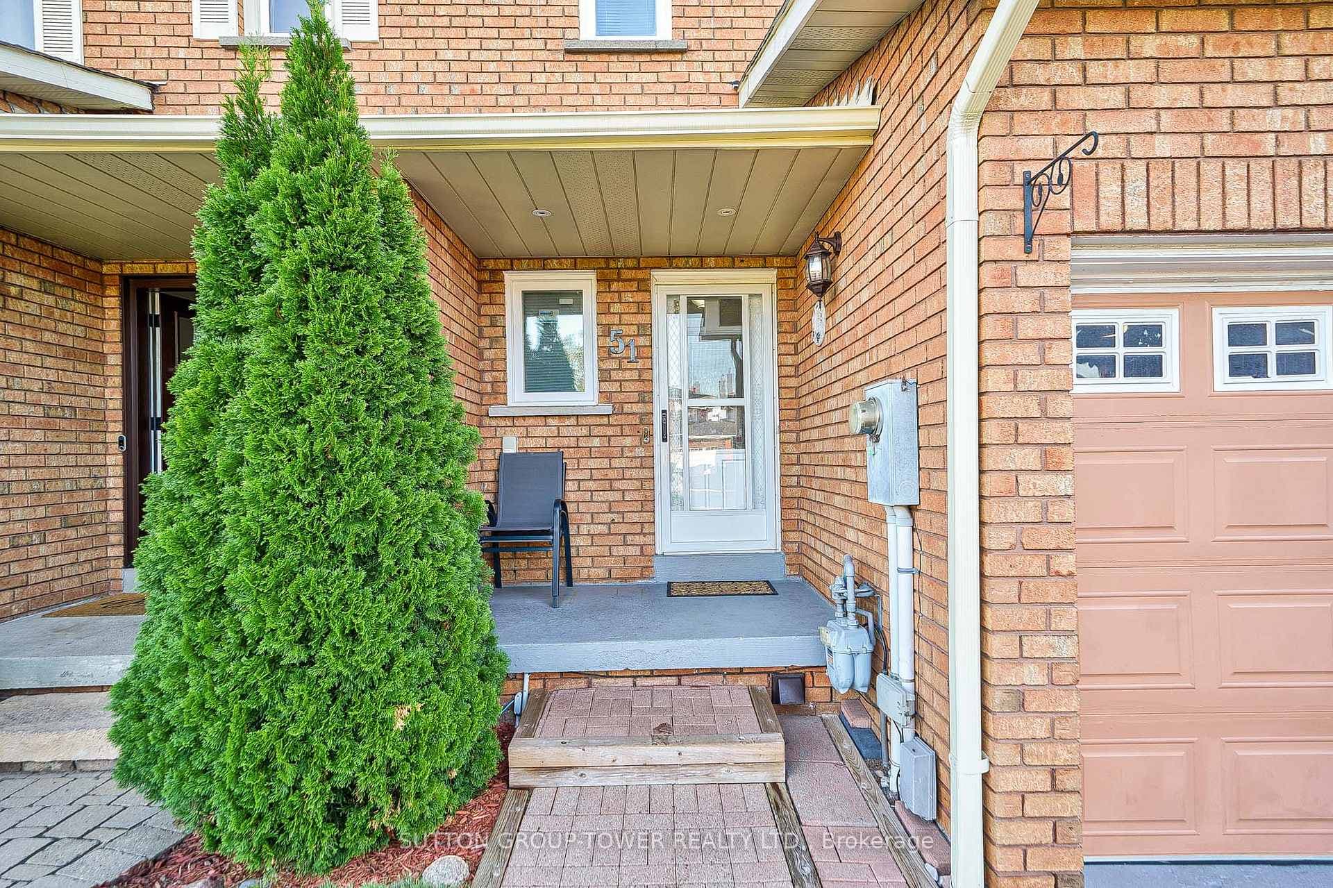 51 Dumfries Avenue photo 4