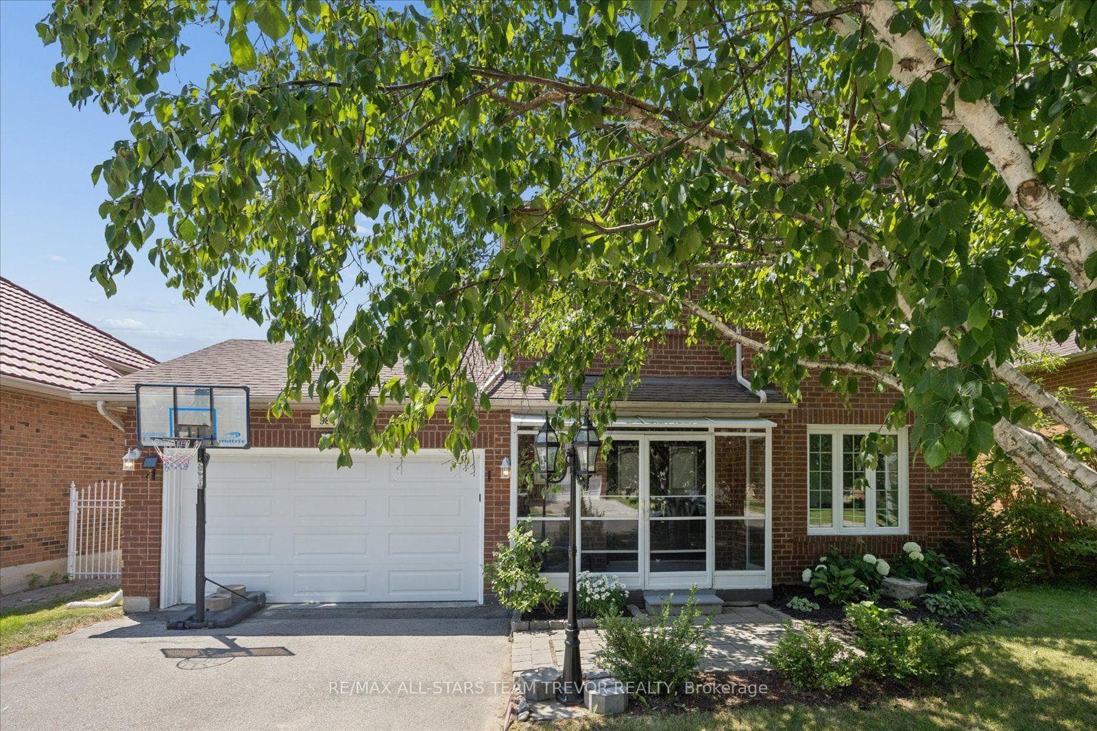 98 Carrick Avenue photo 31