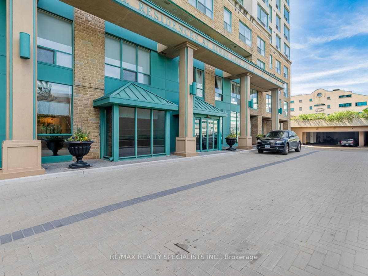 101 SUBWAY Crescent Unit 1808 photo 2
