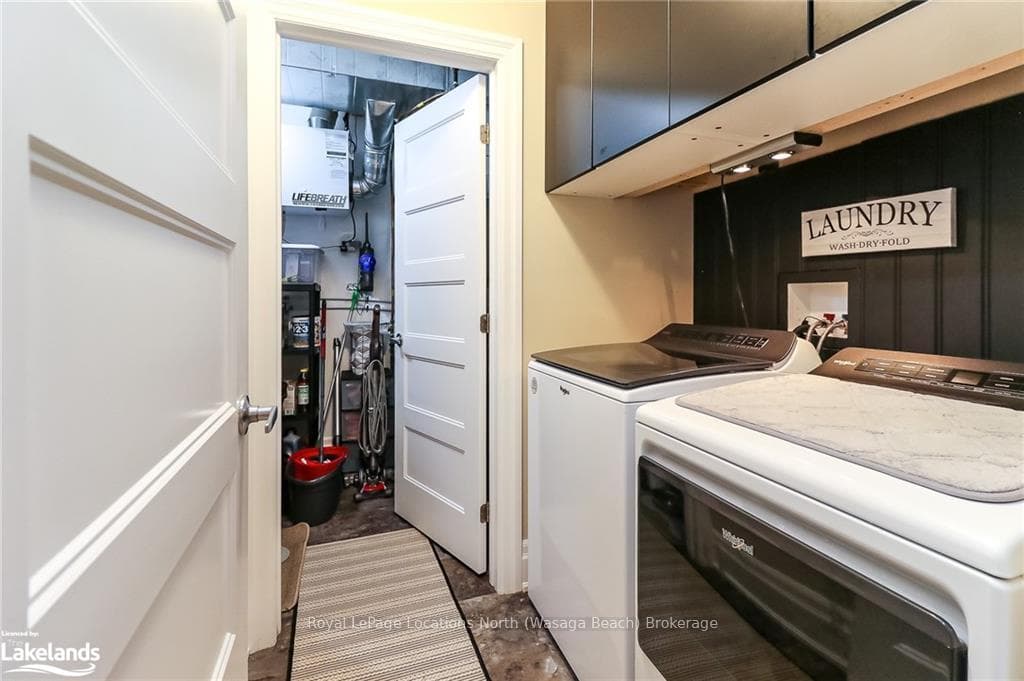 35 CHESTNUT Lane photo 37